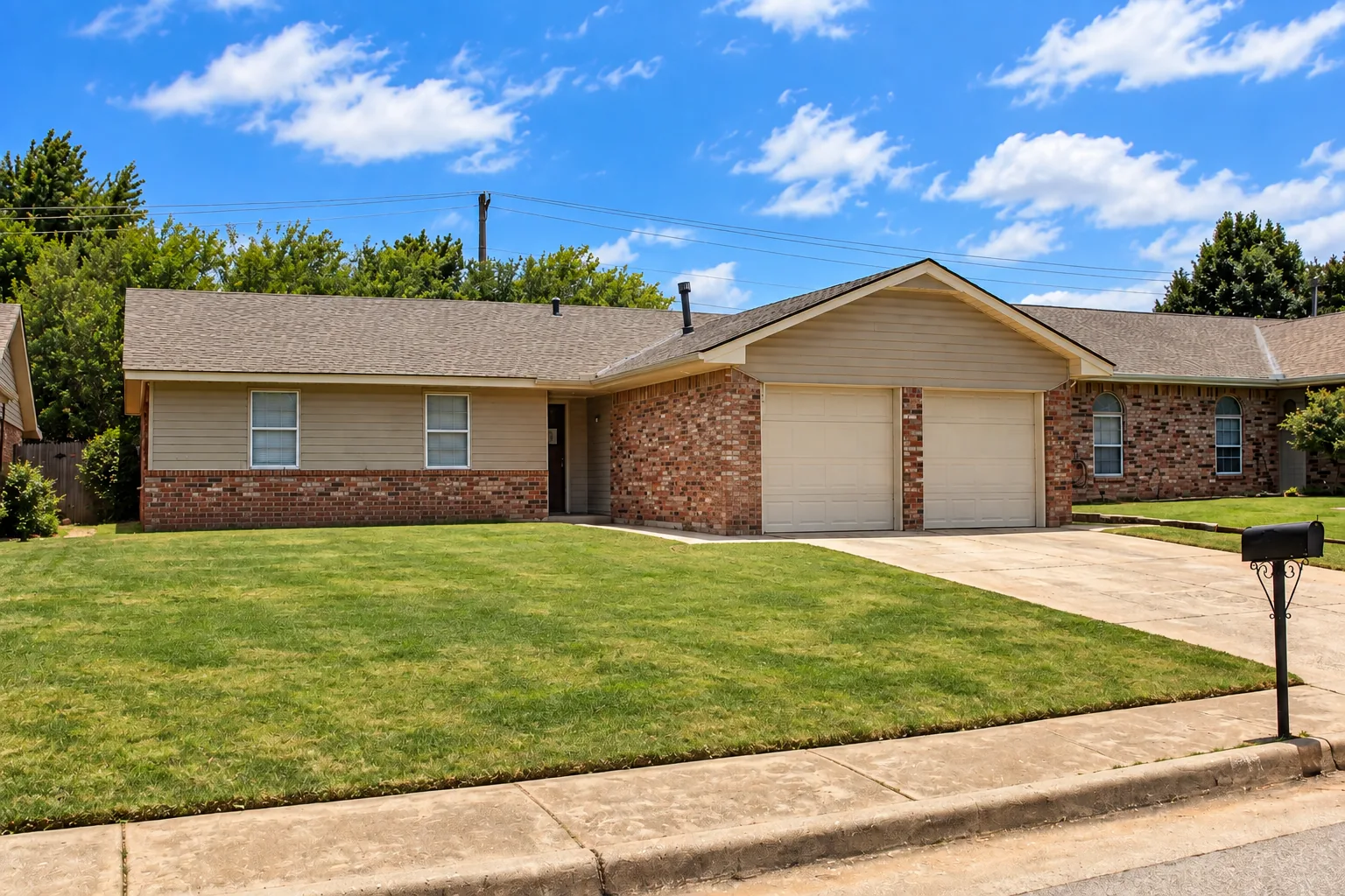 Front exterior of the house at 124 Chickasaw Ln